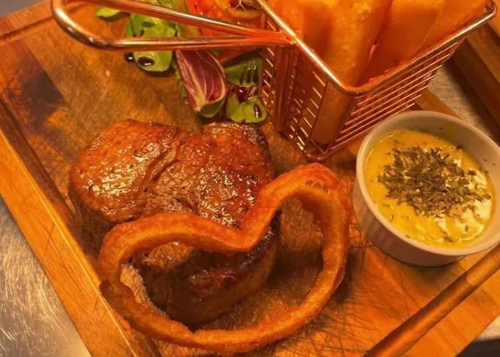 Hotel The Manor Pub And Steakhouse, Fridaythorpe, Driffield